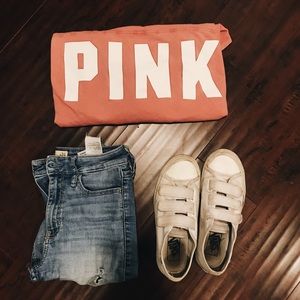 🚫 SOLD 🚫 Pink PINK half sleeve shirt